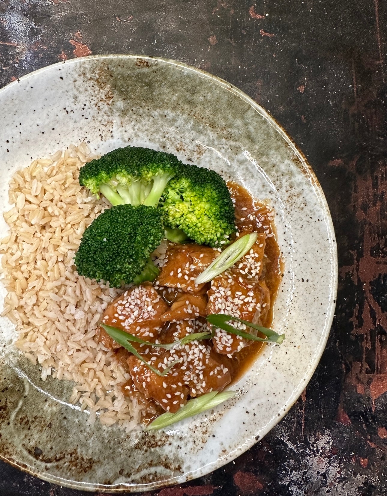M4 Honey Sesame Chicken with Wholegrain Rice & Broccoli. 459 calories: 48GC/10GF/44GP