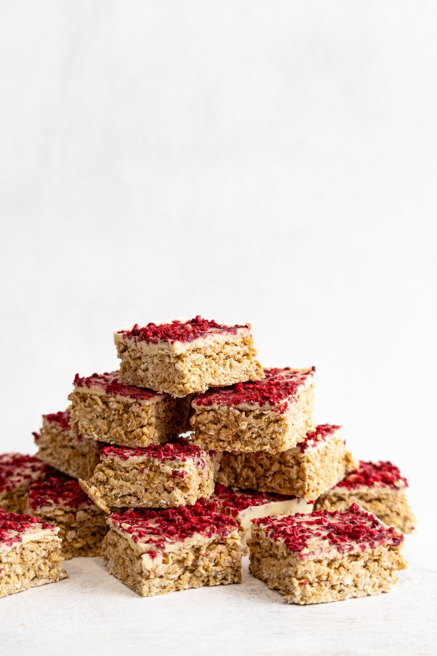 Raspberry White Chocolate Flapjack (milk, soya, peanut)