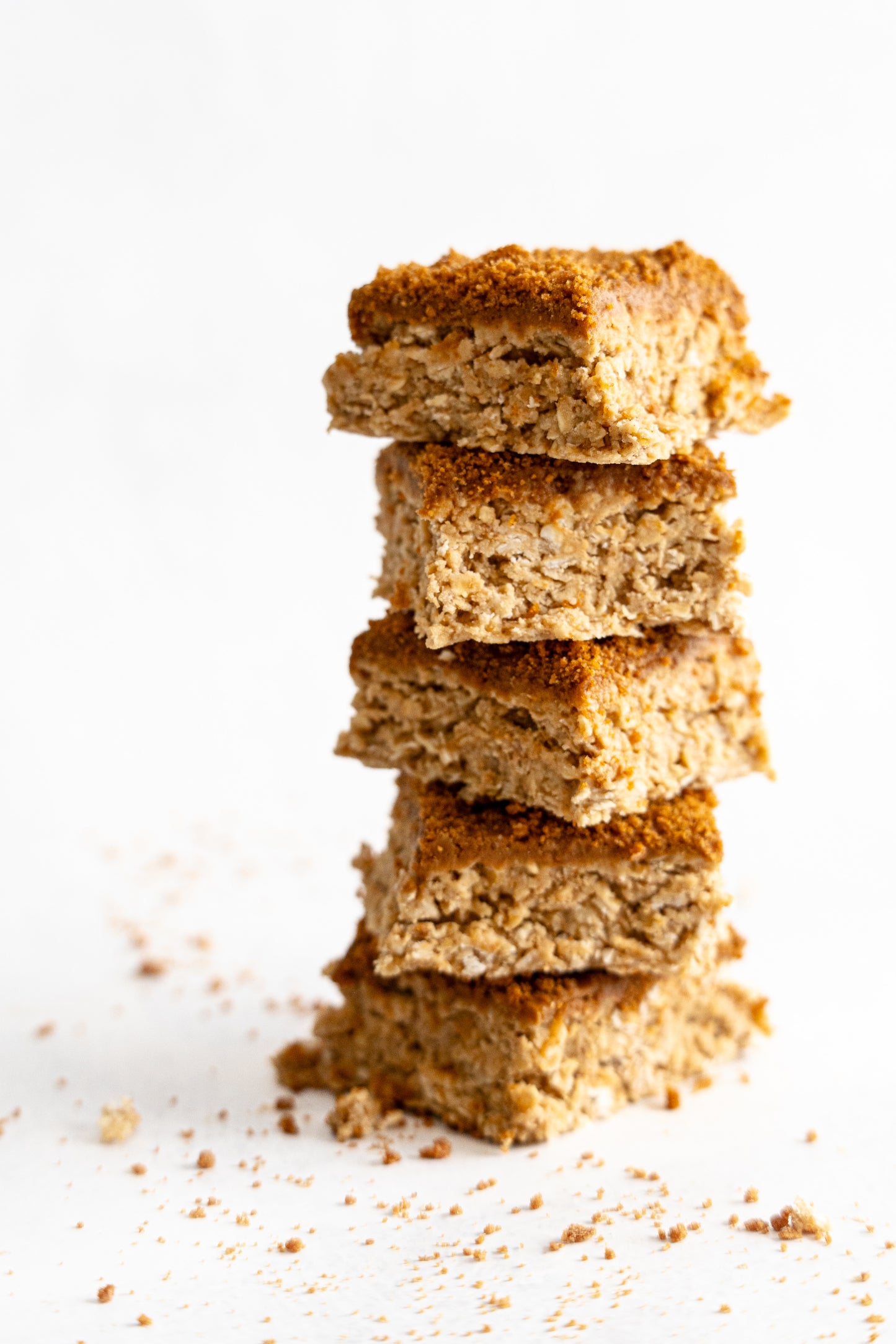 Lotus Biscoff Flapjack (milk, soya, wheat)