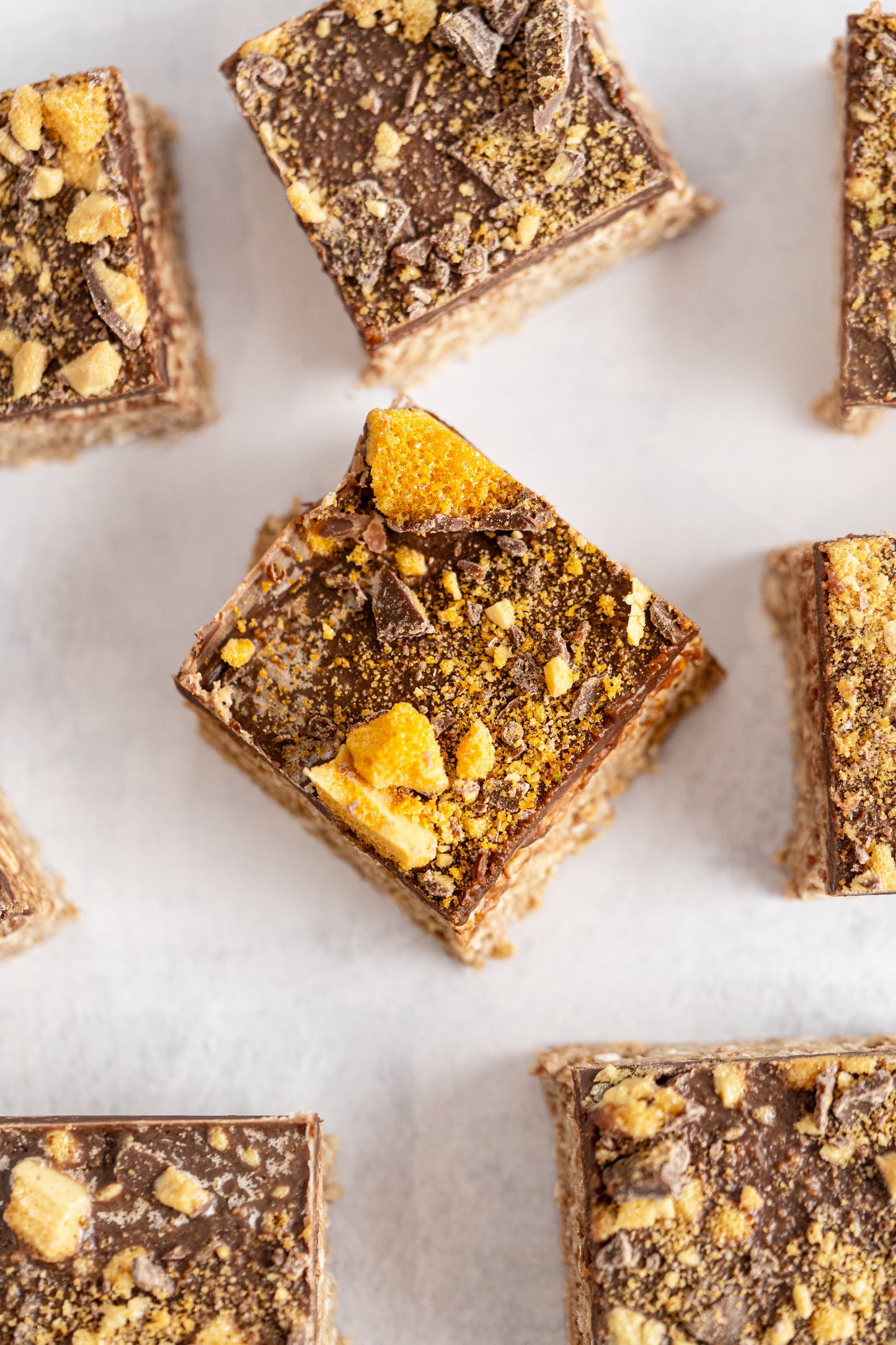 Crunchie Flapjack (milk, soya, peanut)