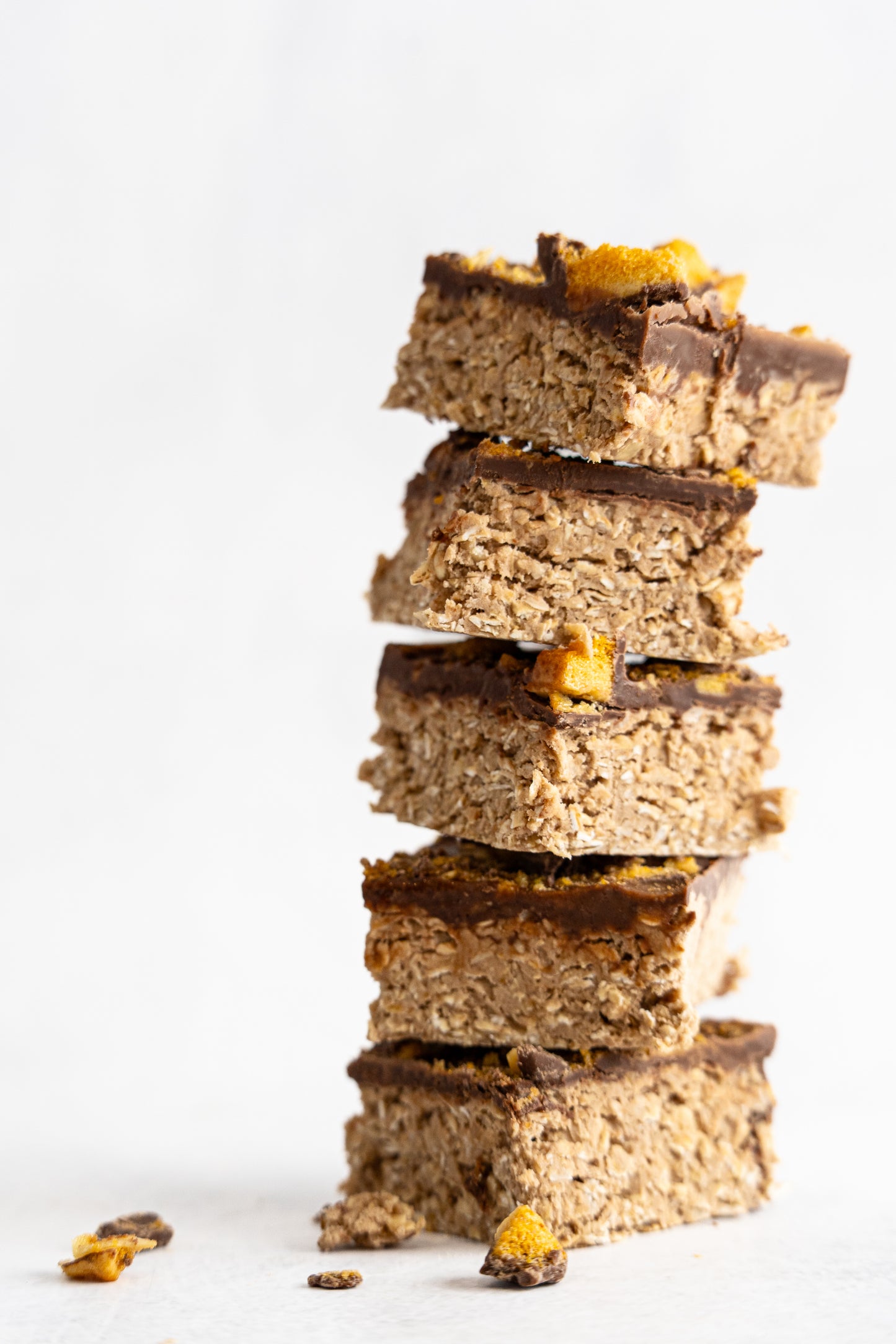 Crunchie Flapjack (milk, soya, peanut)