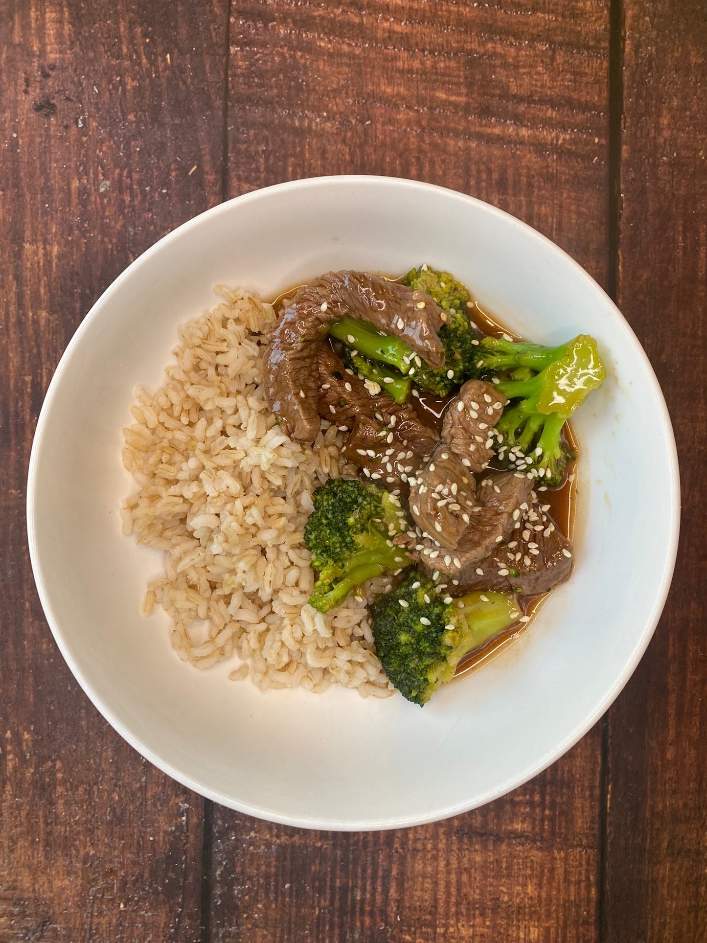 M2 Beef & Broccoli Stir Fry with Wholegrain Rice. 501 calories: 48GC/12GF/48GP