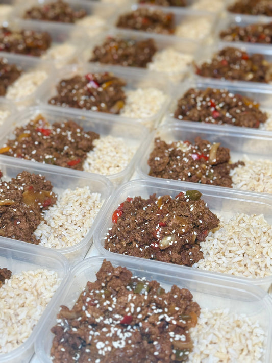 M2 Chinese Black Pepper Beef with Wholegrain Rice. 466 calories: 38GC/11GF/47GP