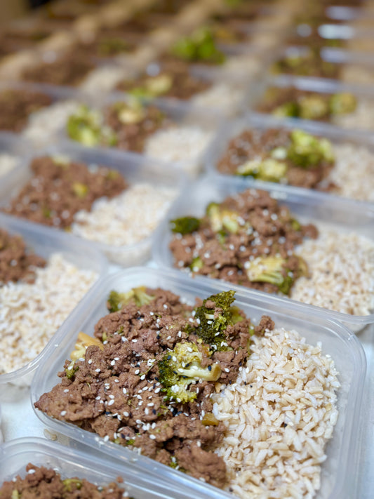 M2 Beef & Broccoli Stir Fry with Wholegrain Rice. 501 calories: 48GC/12GF/48GP